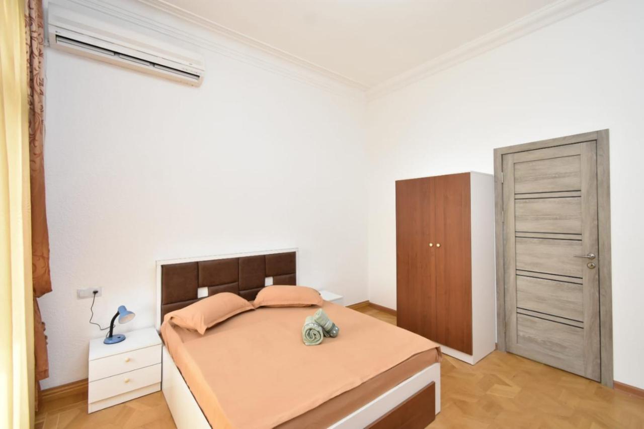 Guesthouses Opera Γιερεβάν Εξωτερικό φωτογραφία
