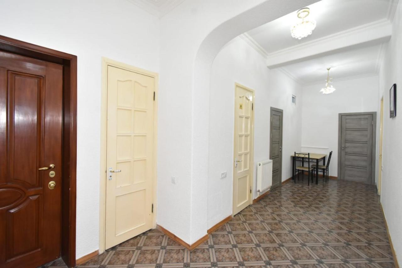 Guesthouses Opera Γιερεβάν Εξωτερικό φωτογραφία