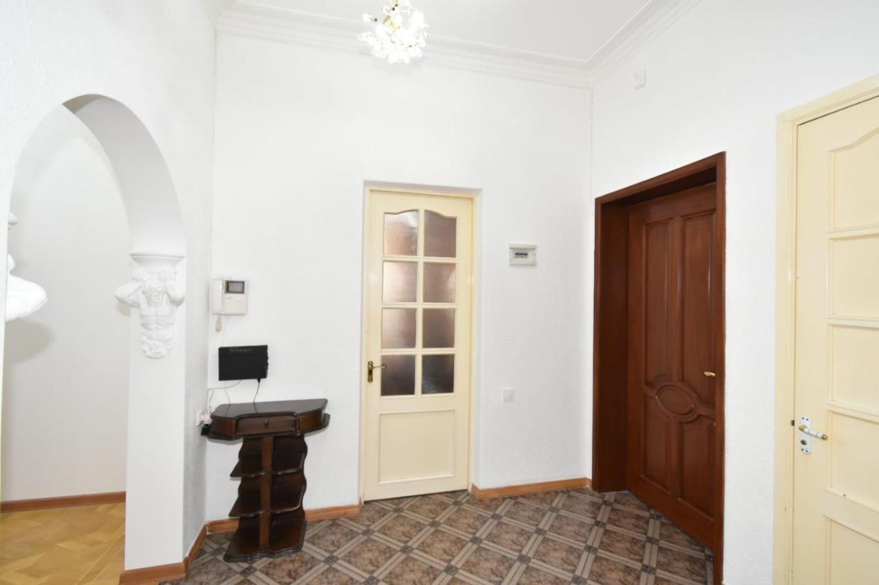 Guesthouses Opera Γιερεβάν Εξωτερικό φωτογραφία