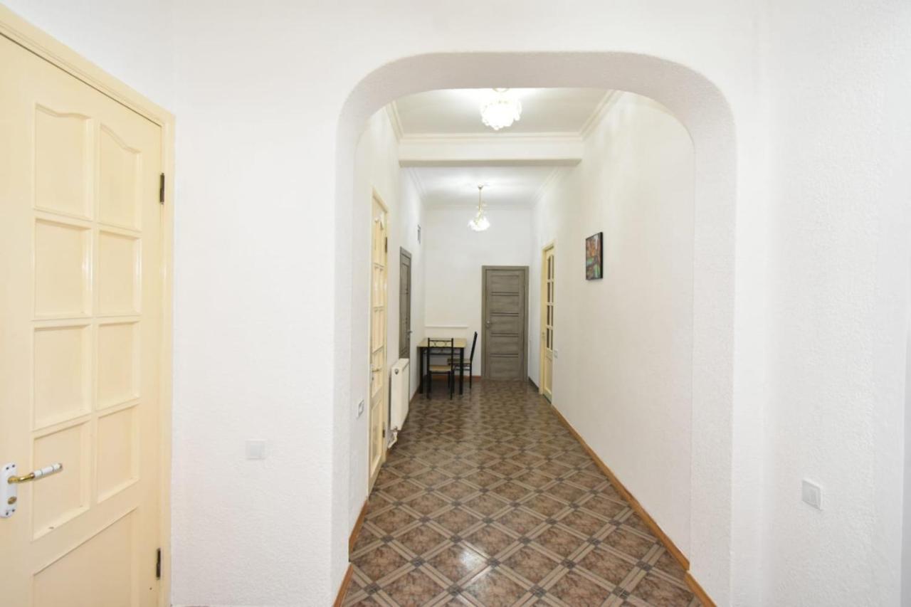 Guesthouses Opera Γιερεβάν Εξωτερικό φωτογραφία