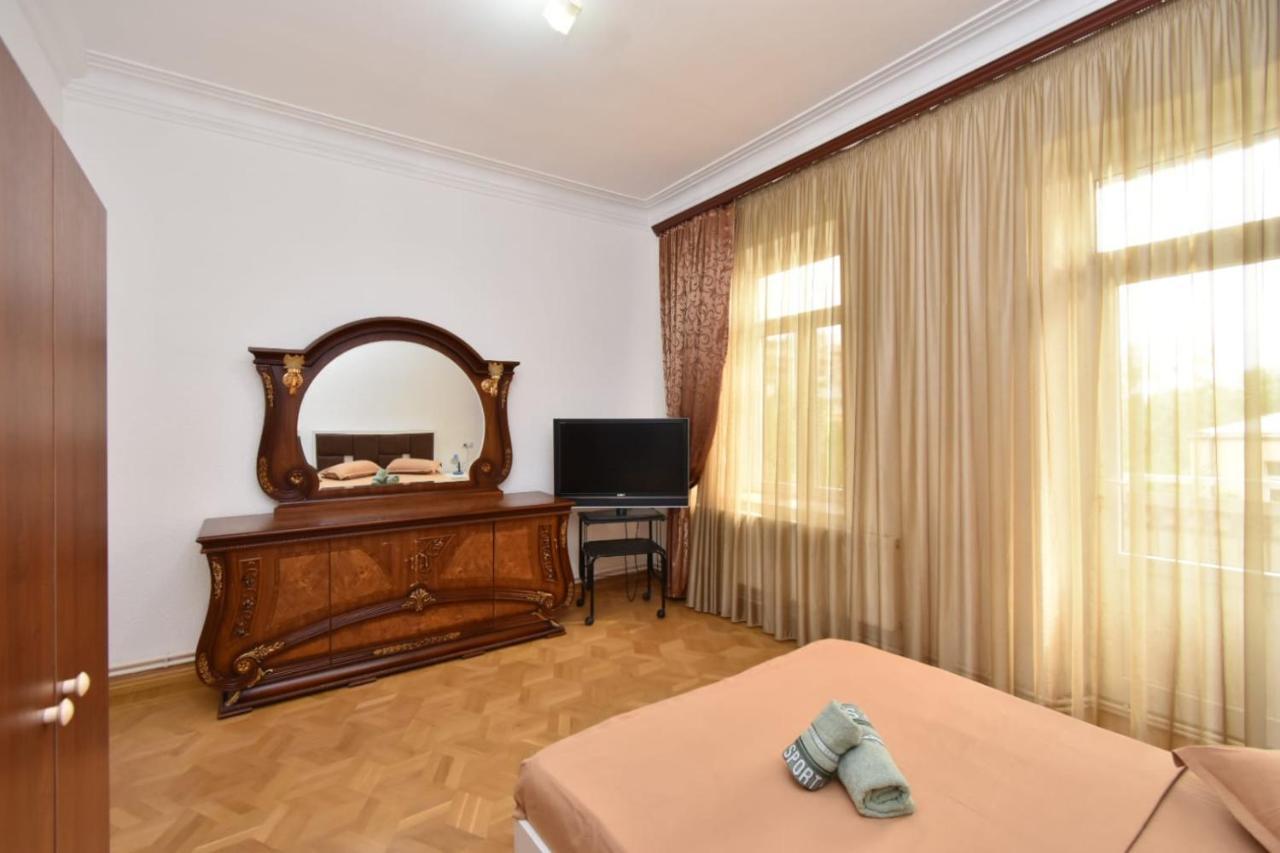 Guesthouses Opera Γιερεβάν Εξωτερικό φωτογραφία