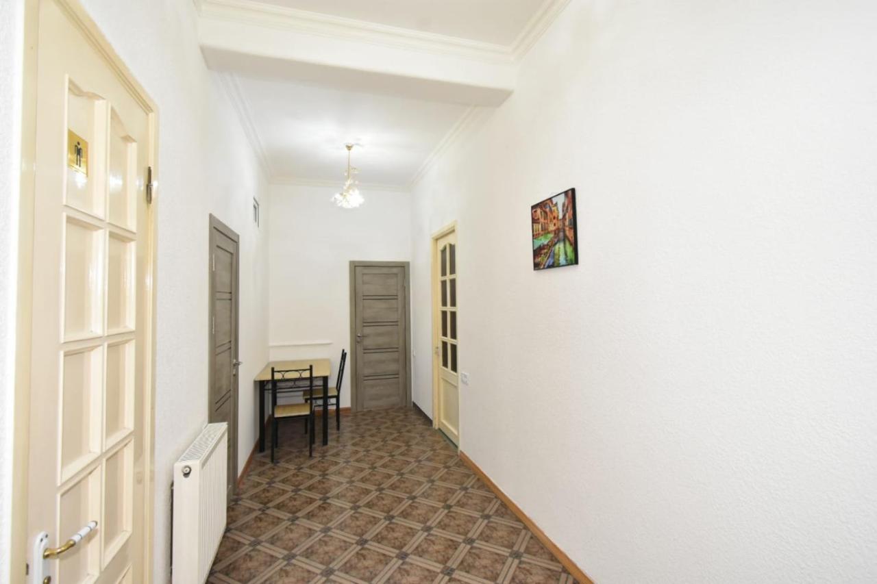 Guesthouses Opera Γιερεβάν Εξωτερικό φωτογραφία