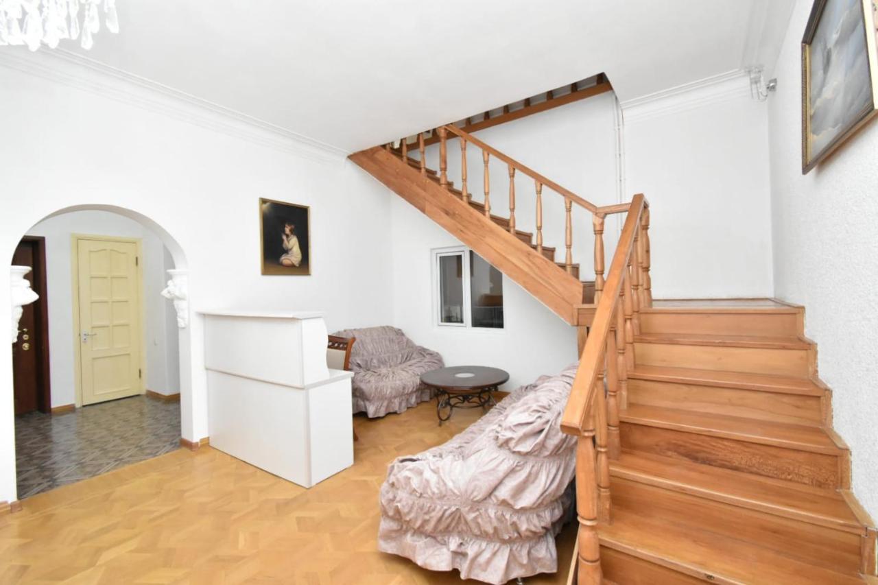Guesthouses Opera Γιερεβάν Εξωτερικό φωτογραφία