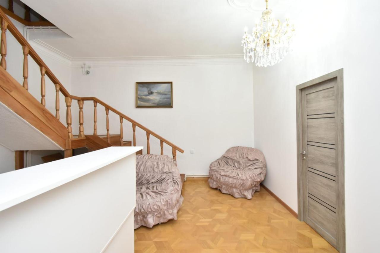 Guesthouses Opera Γιερεβάν Εξωτερικό φωτογραφία
