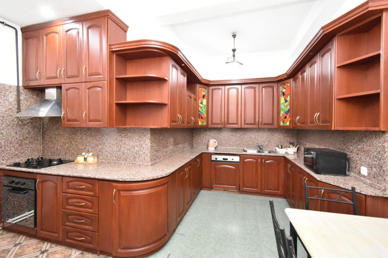 Guesthouses Opera Γιερεβάν Εξωτερικό φωτογραφία